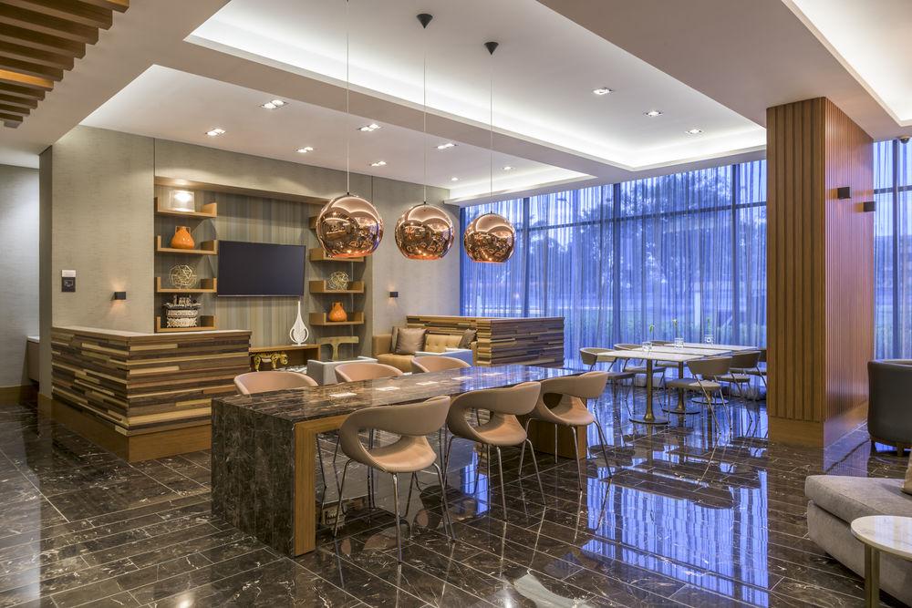 Готель Courtyard By Marriott Bogota Airport Екстер'єр фото